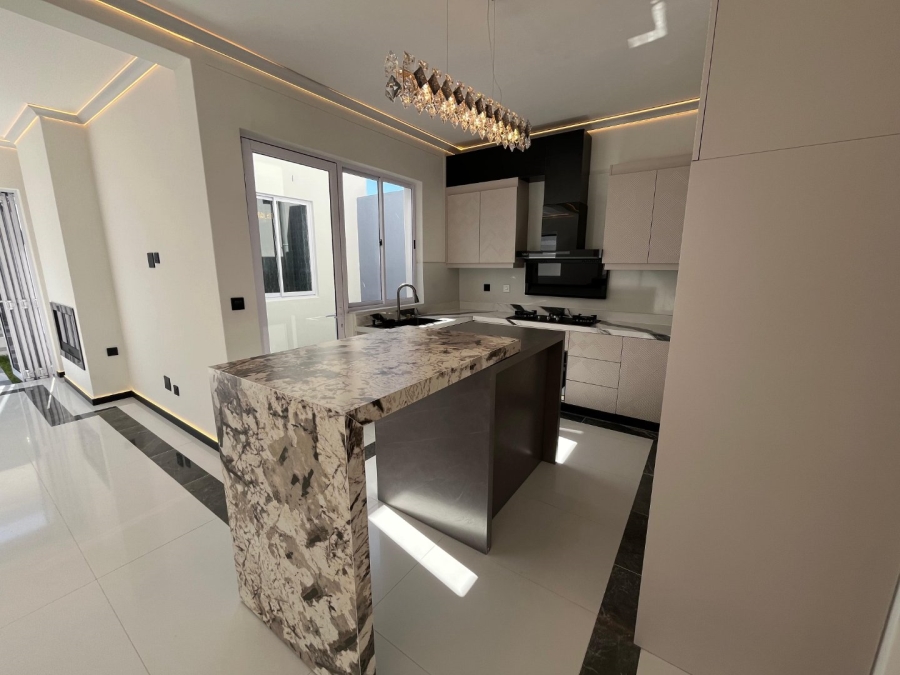 4 Bedroom Property for Sale in Sandown Western Cape